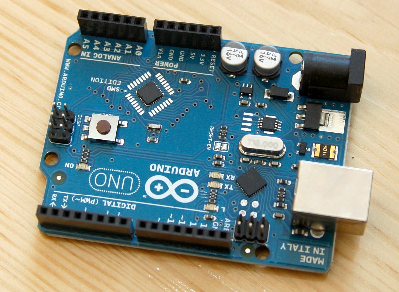 Arduino UNO R2 w wersji SMD