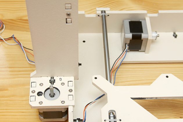 Graber i3 - silnik osi Z